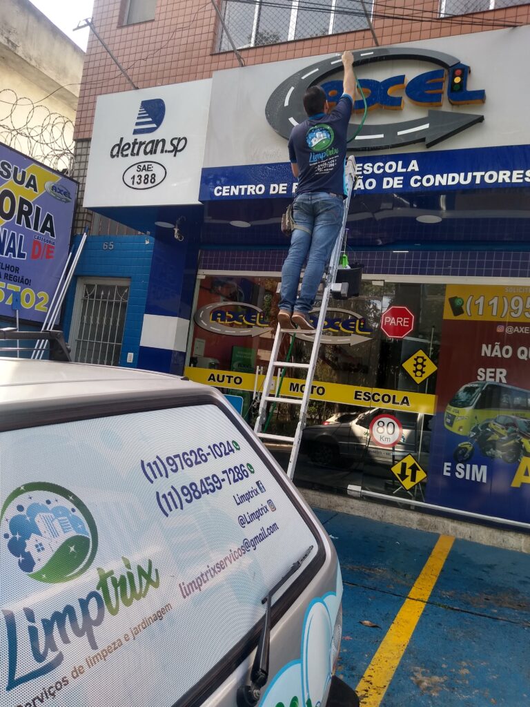 FACHADA DE ACM